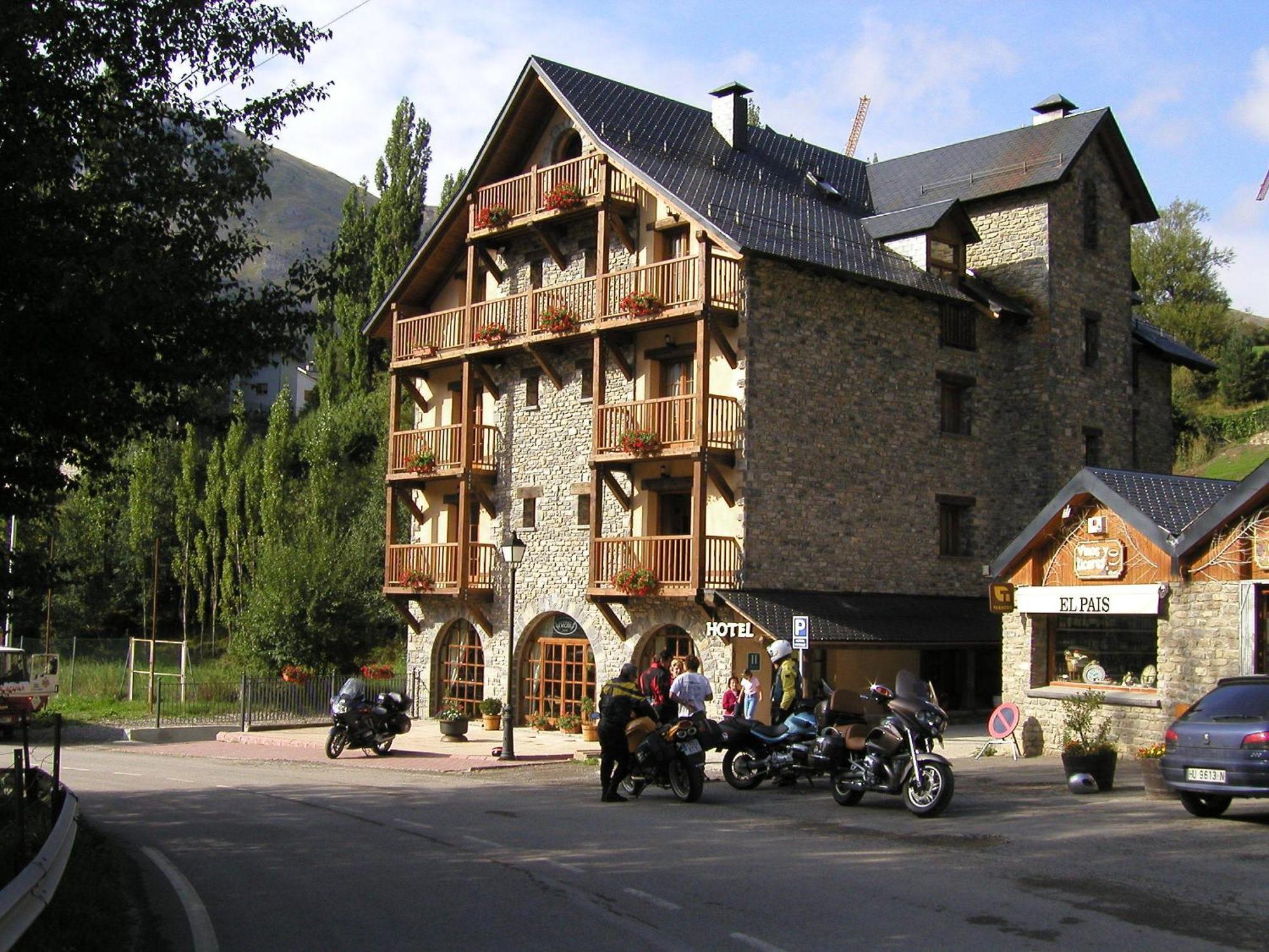Hotel Bocalé Sallent de Gállego Exterior foto